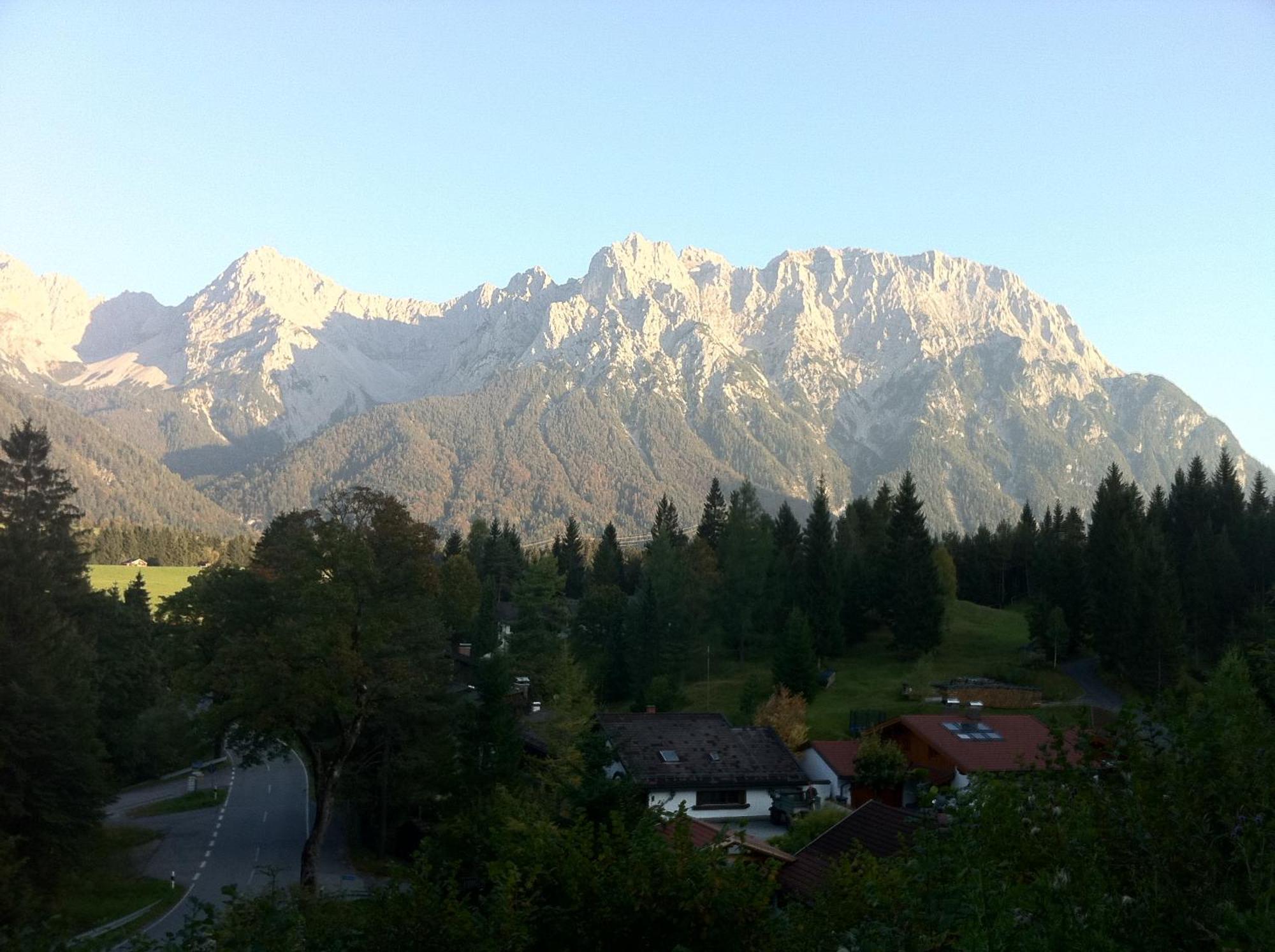 Baeckeralm - B&B 16 + Миттенвальд Экстерьер фото